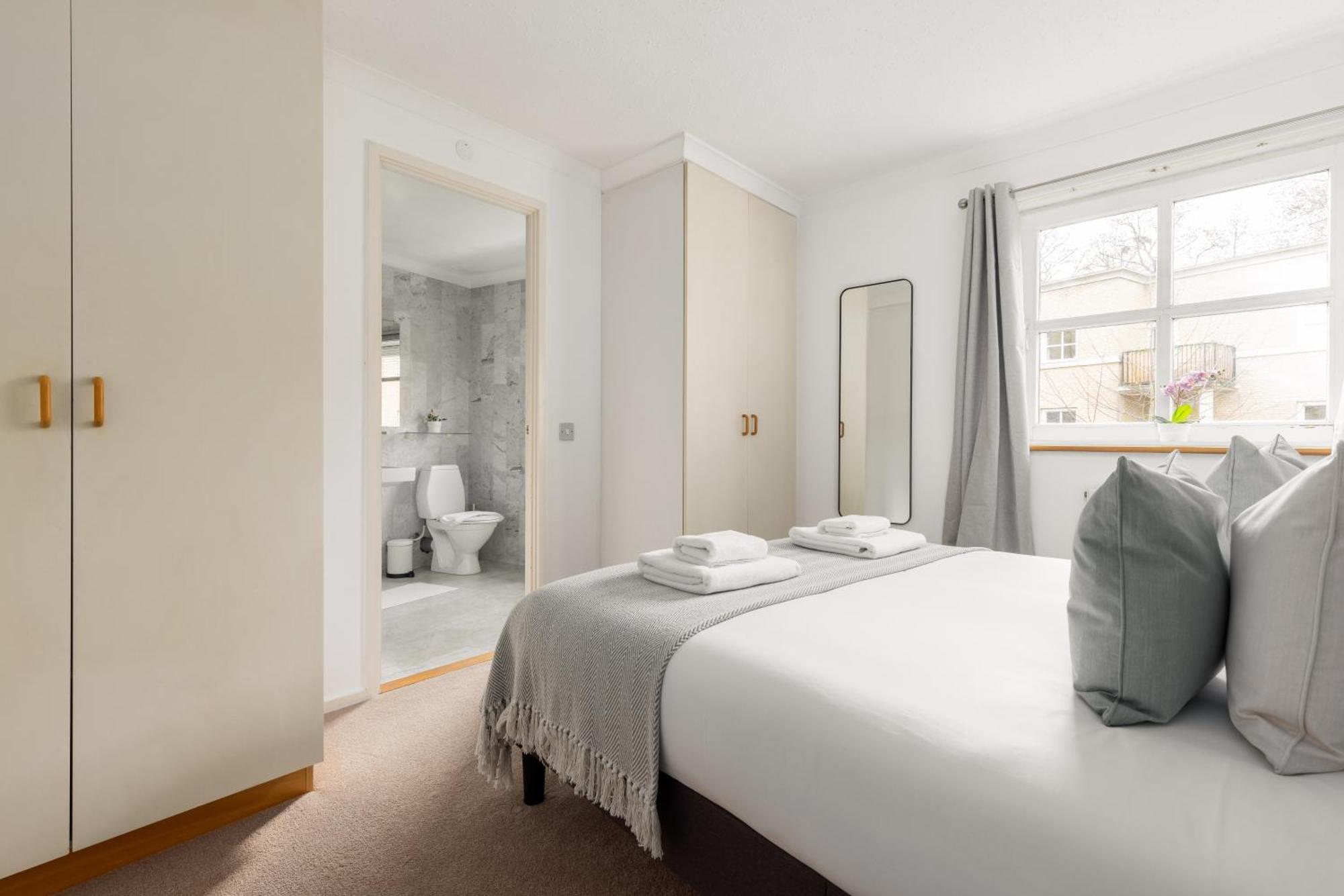 The Canada Water Apartments London Bagian luar foto