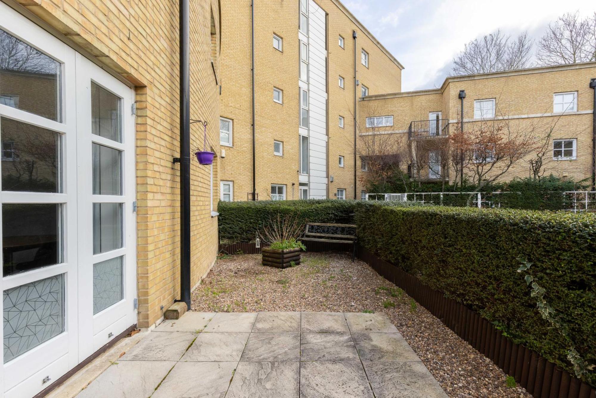 The Canada Water Apartments London Bagian luar foto